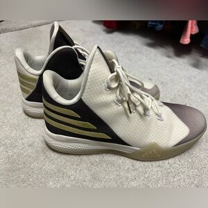 Men’s size 13 Jesse Owen’s sneakers